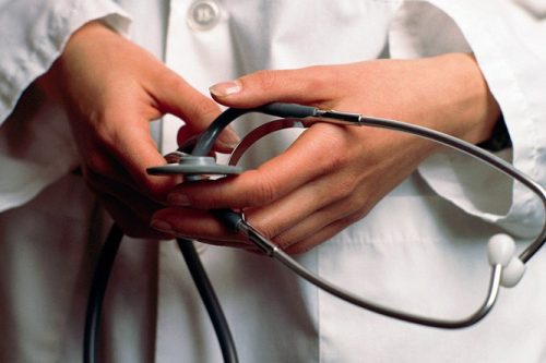Le vicissitudini di una anziana con il suo medico