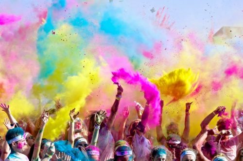 The Run, la corsa di beneficenza che richiama le tradizioni indiane