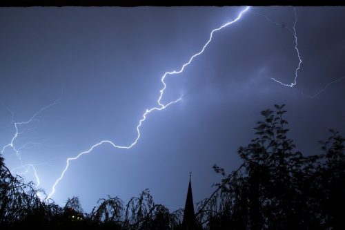 Due ragazzi folgorati ad un punto acqua di Castegnato