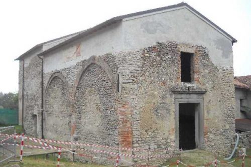 Lavori di messa in sicurezza all’Antica Pieve di Bornato Lavori di messa in sicurezza all’Antica Pieve di Bornato