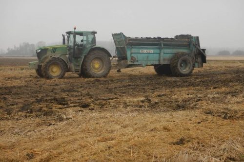 Gussago: la cittadinanza lamenta measmi persistenti dai campi