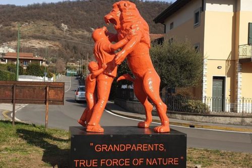 “Nonni, la Vera Forza della Natura”: a Ronco Nuova Statua Tributo