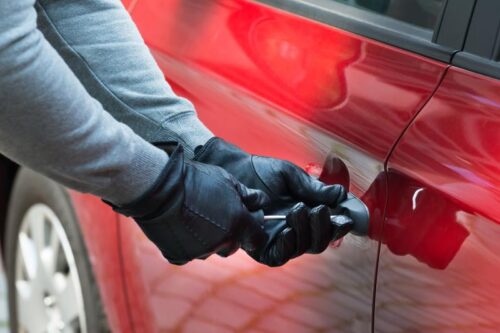 Più di dieci macchine vittime dei “Topi d’auto”