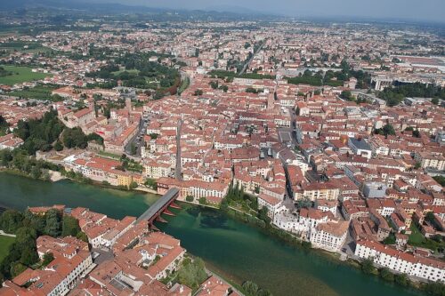 Bella iniziativa dell’Associazione volontari Camignone, Monterotondo e Passirano: gita a Bassano del Grappa tra storia e cultura
