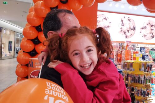 “Sì Donare Rende Felici”: ODStore e Lindt & Sprüngli sostengono i Centri Clinici NeMO per la quinta volta consecutiva
