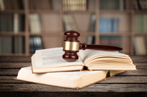 Tribunale condanna franciacortino dopo un lungo processo: ricostruiti 40 anni di matrimonio