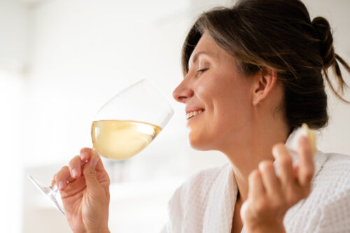 Franciacorta DOCG: Una Crescita Resiliente e un Viaggio Globale nel Mondo del Vino”