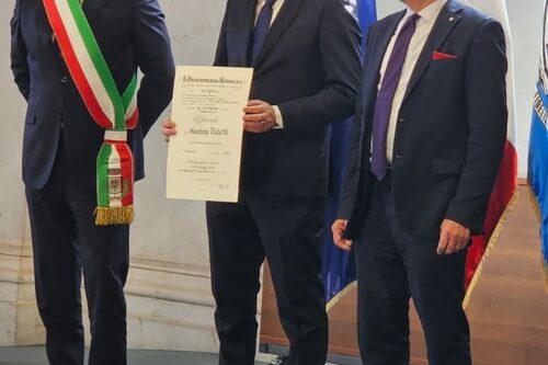 Paderno Franciacorta onora Gianluigi Valotti: l’Ufficiale che porta il merito del Paese